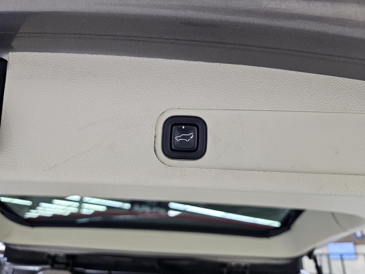 Cadillac Escalade Platinum AWD 2014