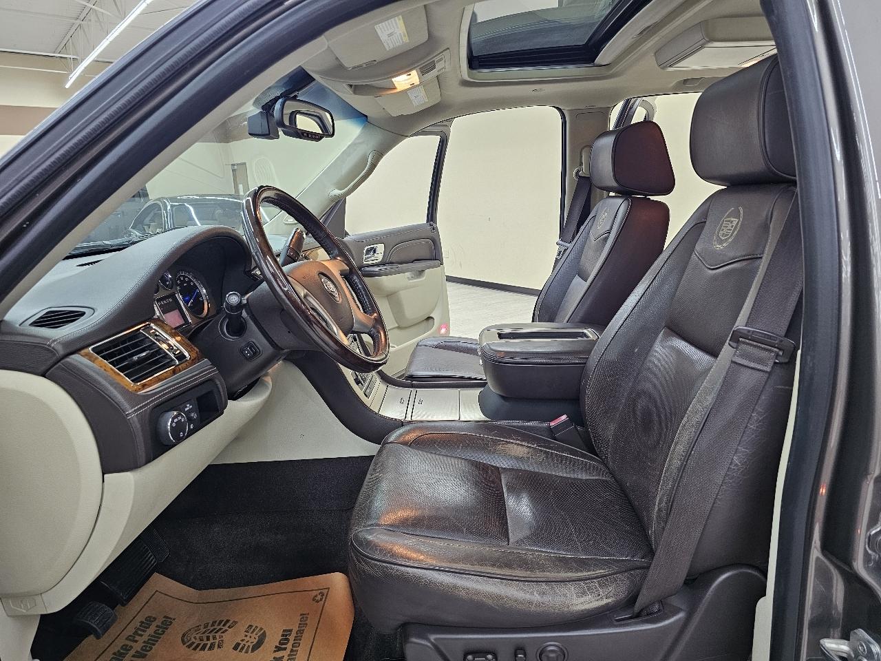 Cadillac Escalade Platinum AWD 2014