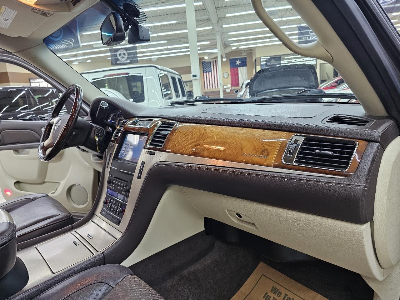 Cadillac Escalade Platinum AWD 2014