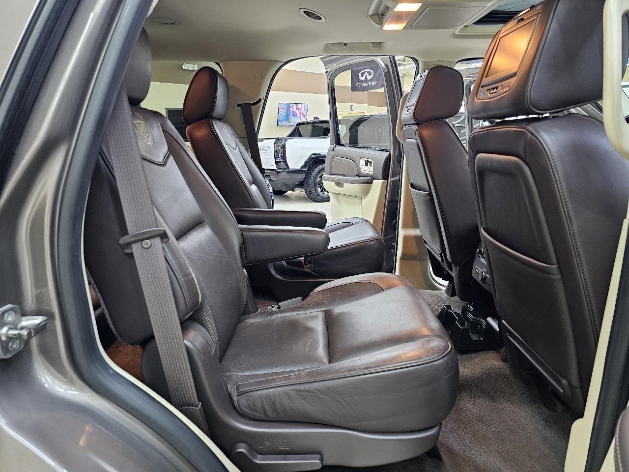 Cadillac Escalade Platinum AWD 2014
