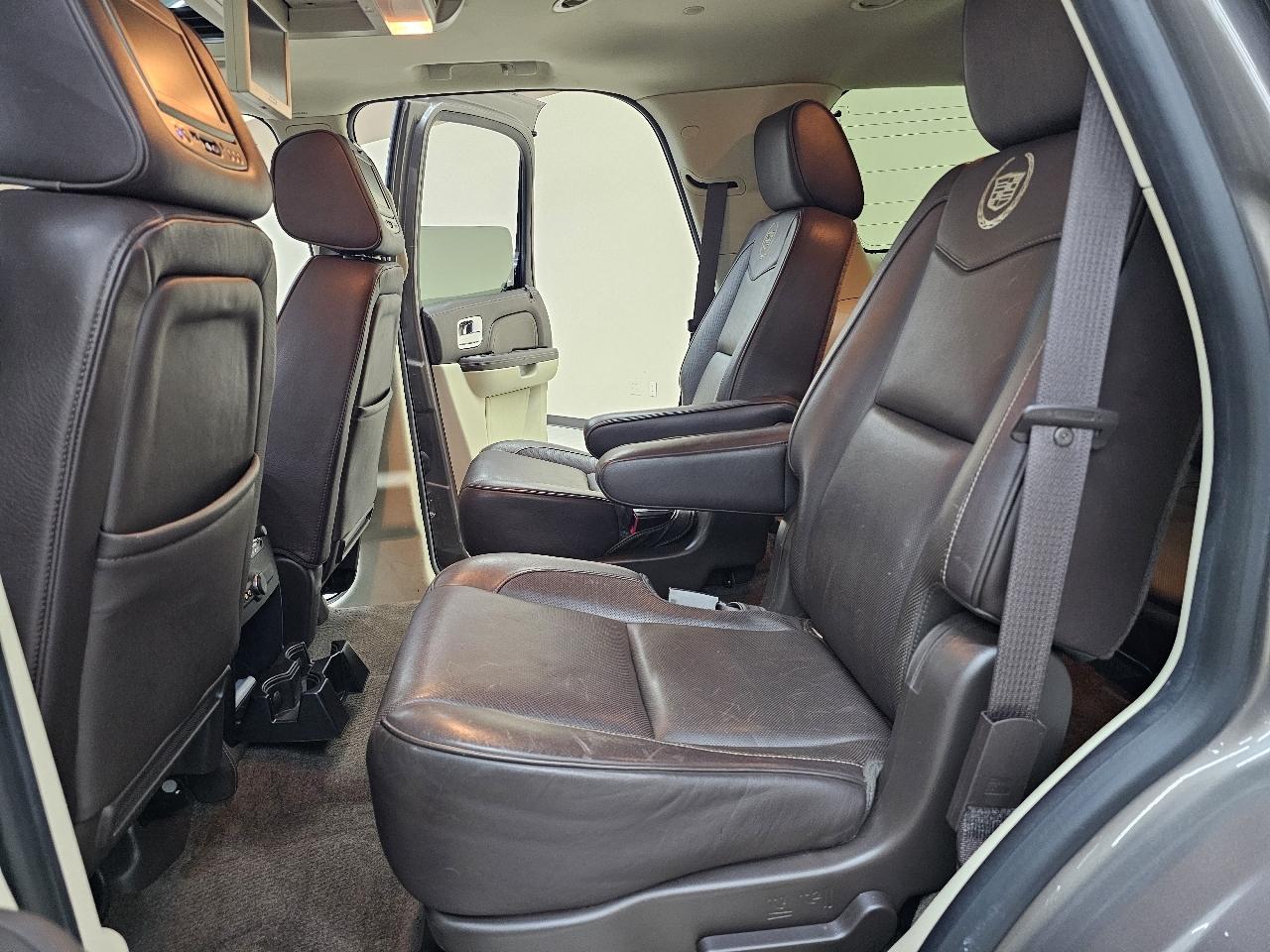 Cadillac Escalade Platinum AWD 2014