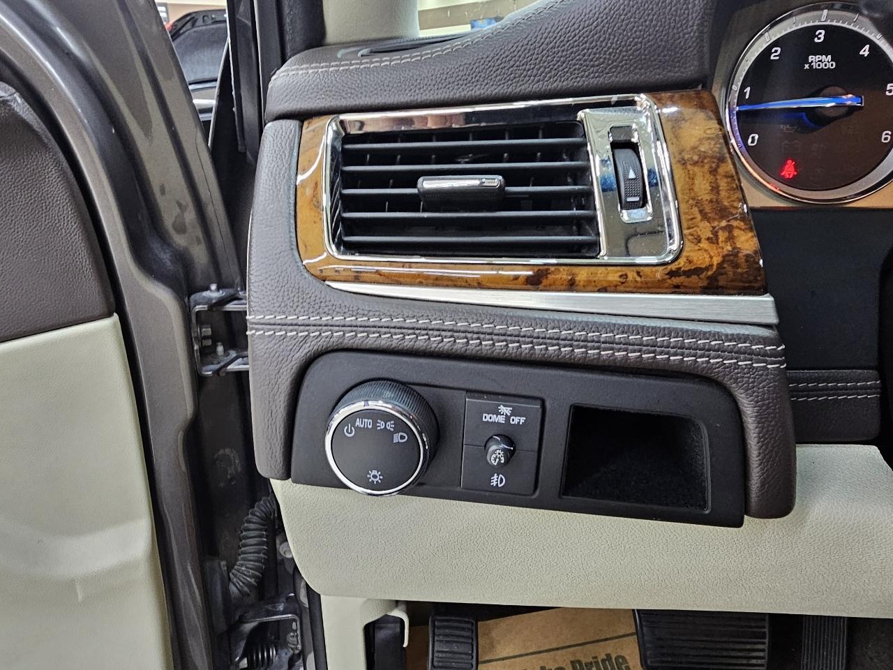 Cadillac Escalade Platinum AWD 2014