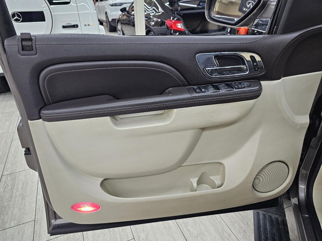 Cadillac Escalade Platinum AWD 2014