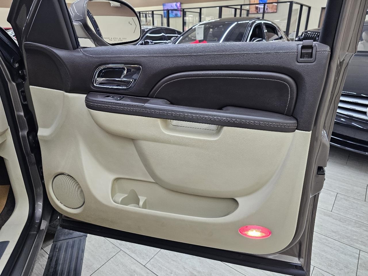 Cadillac Escalade Platinum AWD 2014