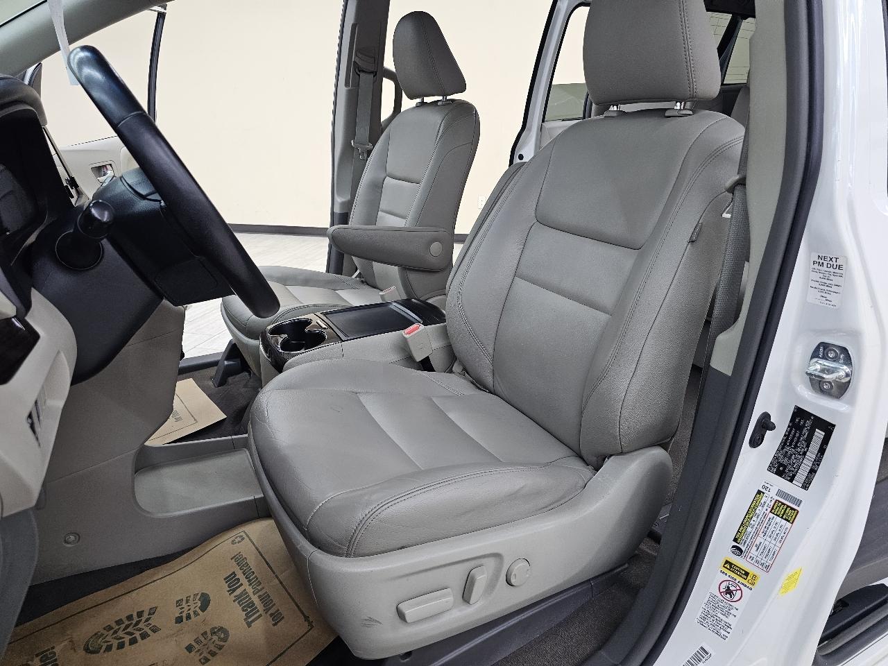 Toyota Sienna XLE FWD 8-Passenger V6 2016