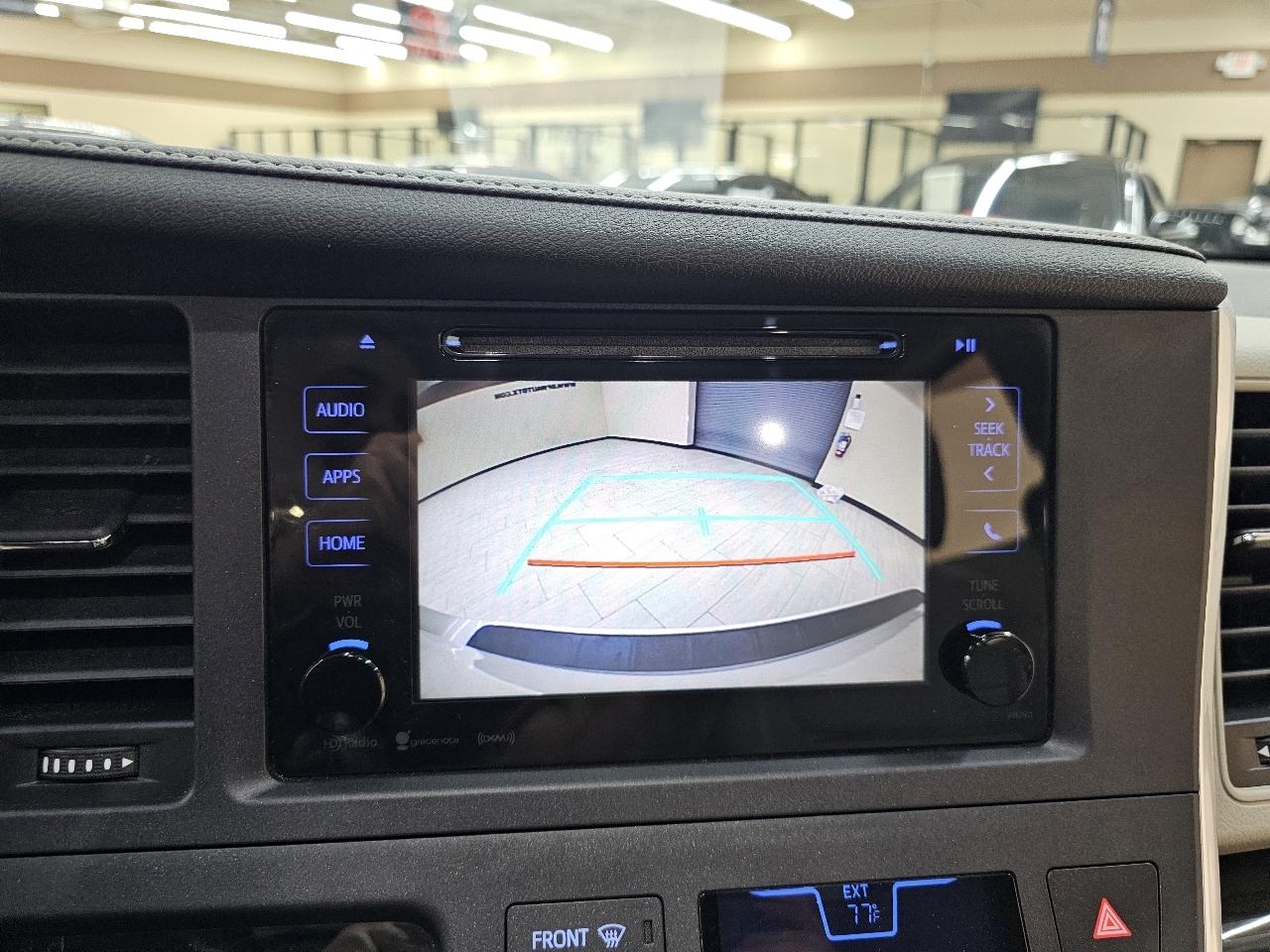 Toyota Sienna XLE FWD 8-Passenger V6 2016