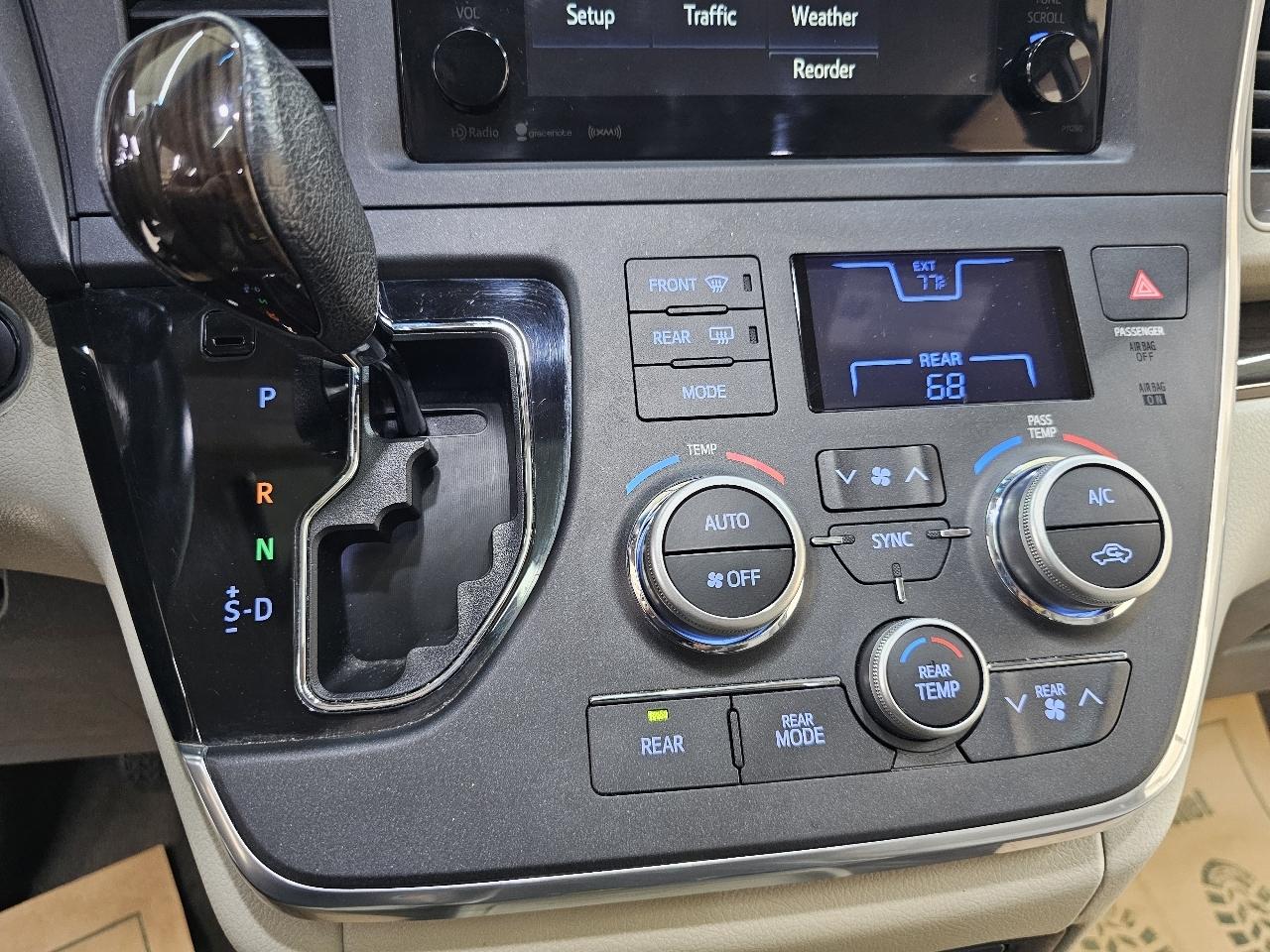 Toyota Sienna XLE FWD 8-Passenger V6 2016