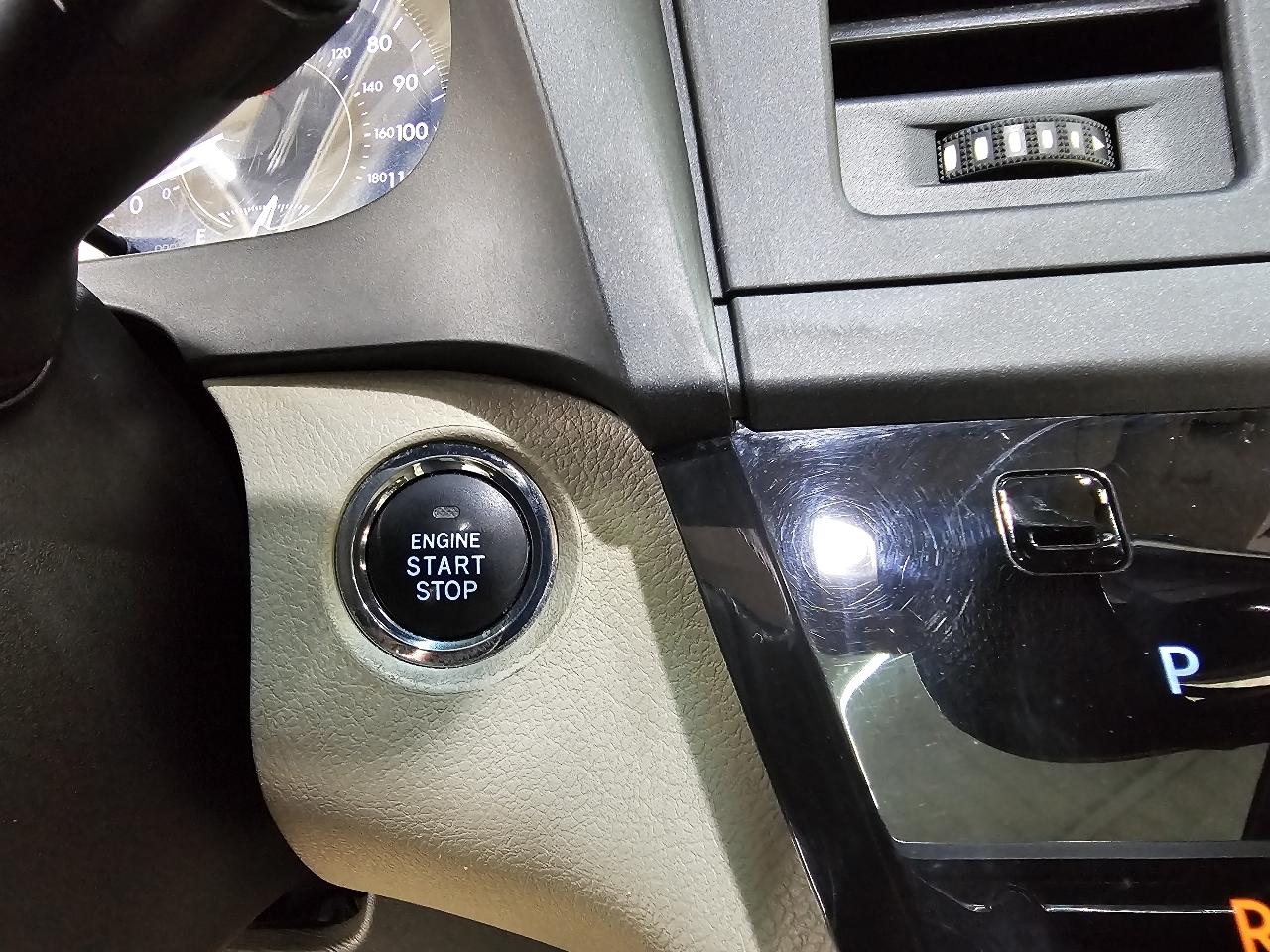 Toyota Sienna XLE FWD 8-Passenger V6 2016