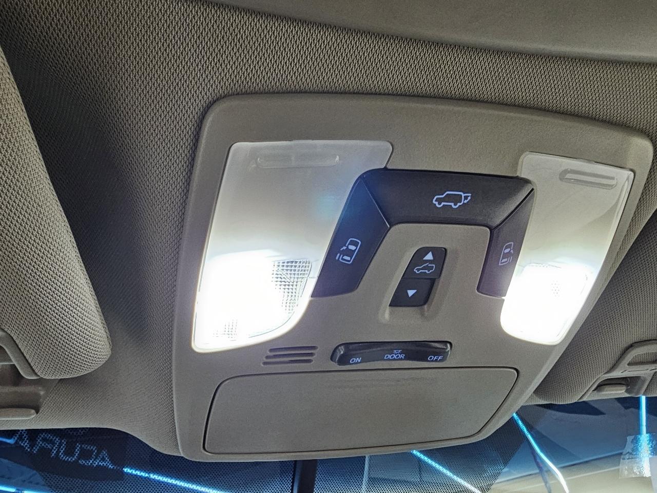 Toyota Sienna XLE FWD 8-Passenger V6 2016