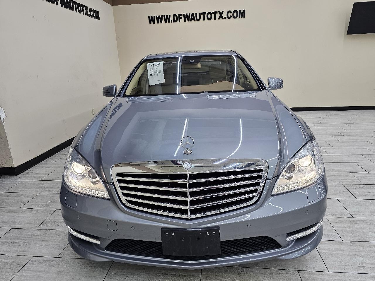 Mercedes-Benz S-Class S550 2010