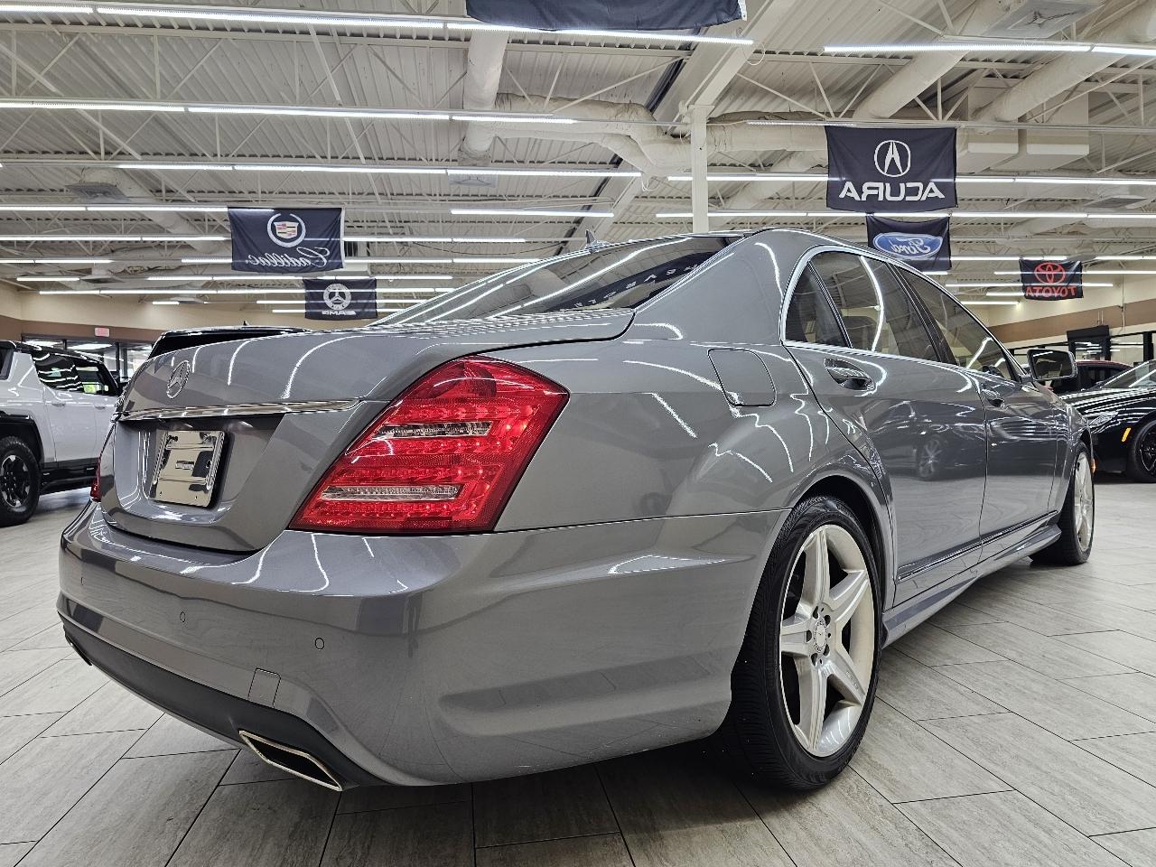 Mercedes-Benz S-Class S550 2010