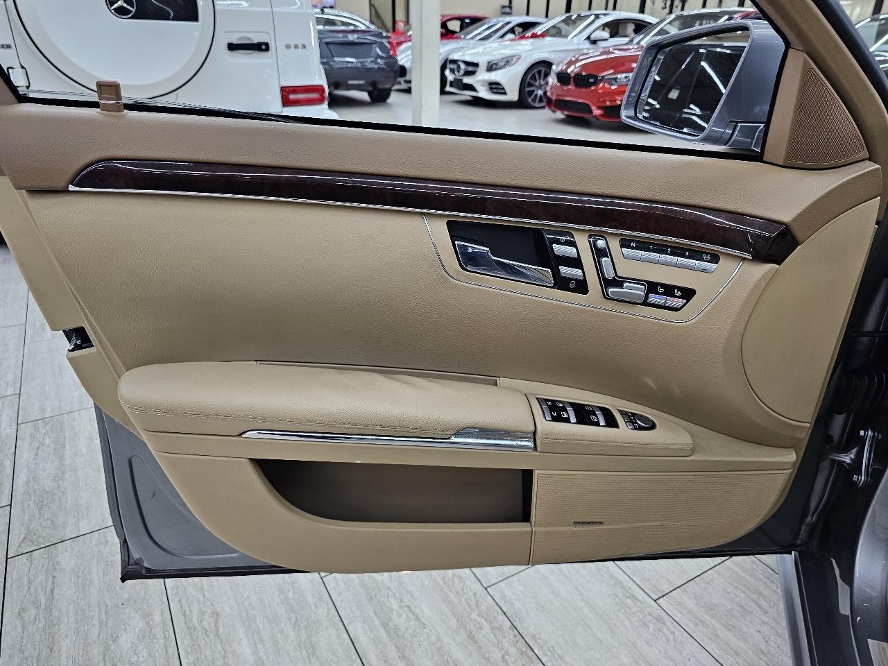 Mercedes-Benz S-Class S550 2010