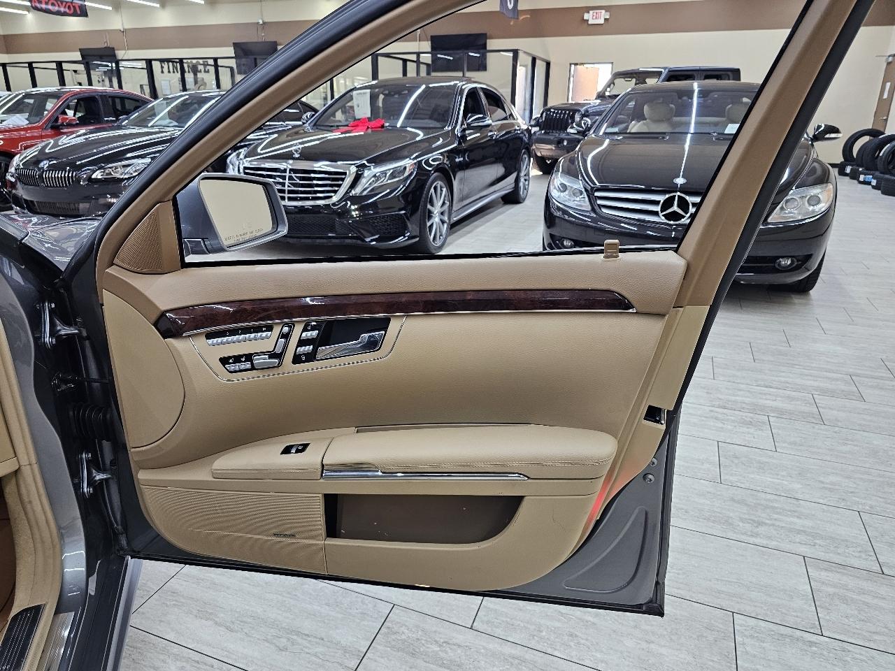 Mercedes-Benz S-Class S550 2010