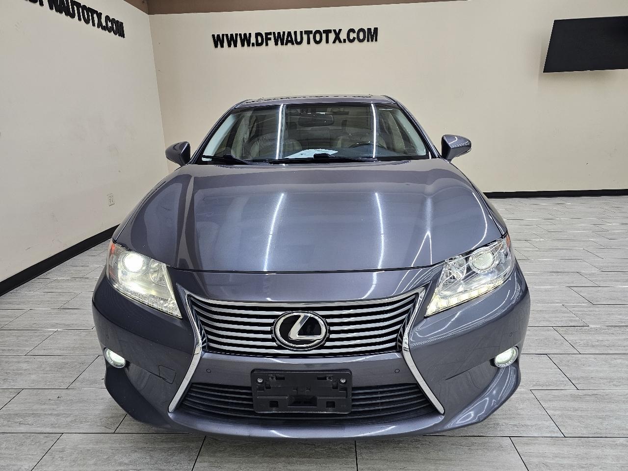 Lexus ES 350 Sedan 2014