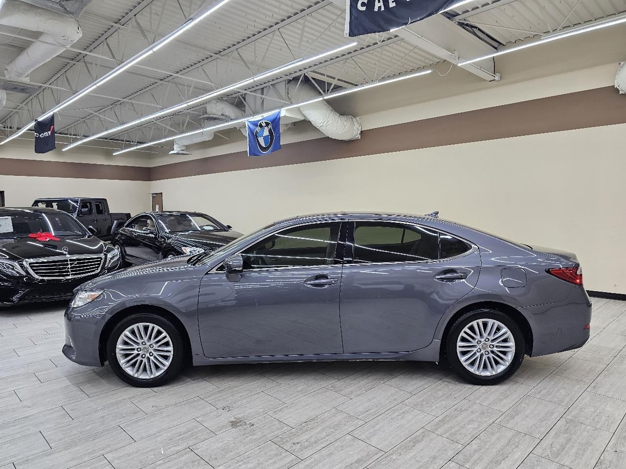 Lexus ES 350 Sedan 2014
