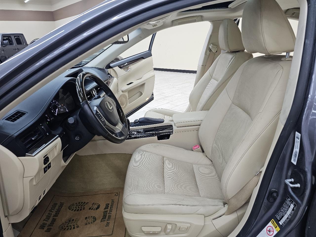 Lexus ES 350 Sedan 2014