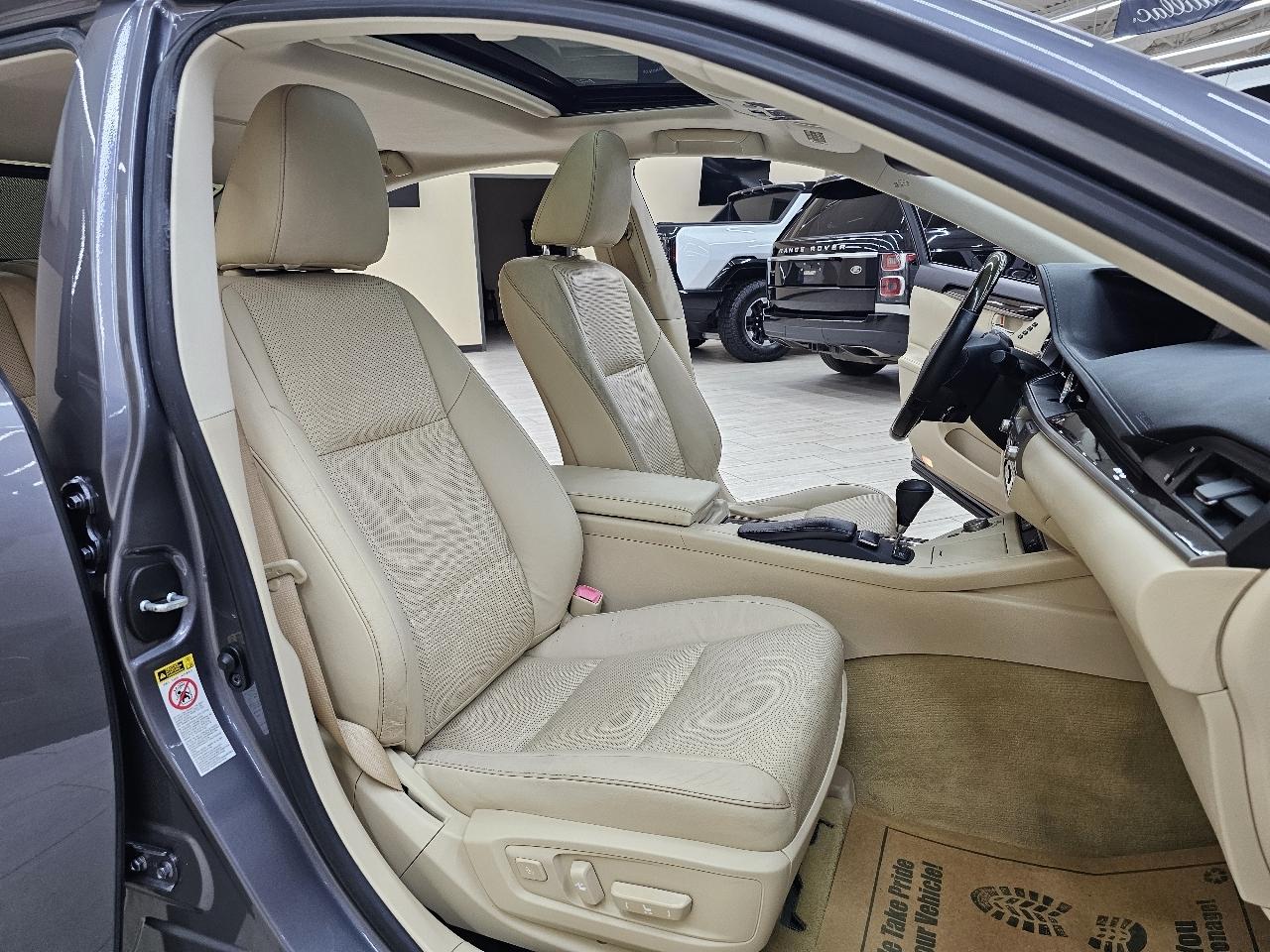 Lexus ES 350 Sedan 2014