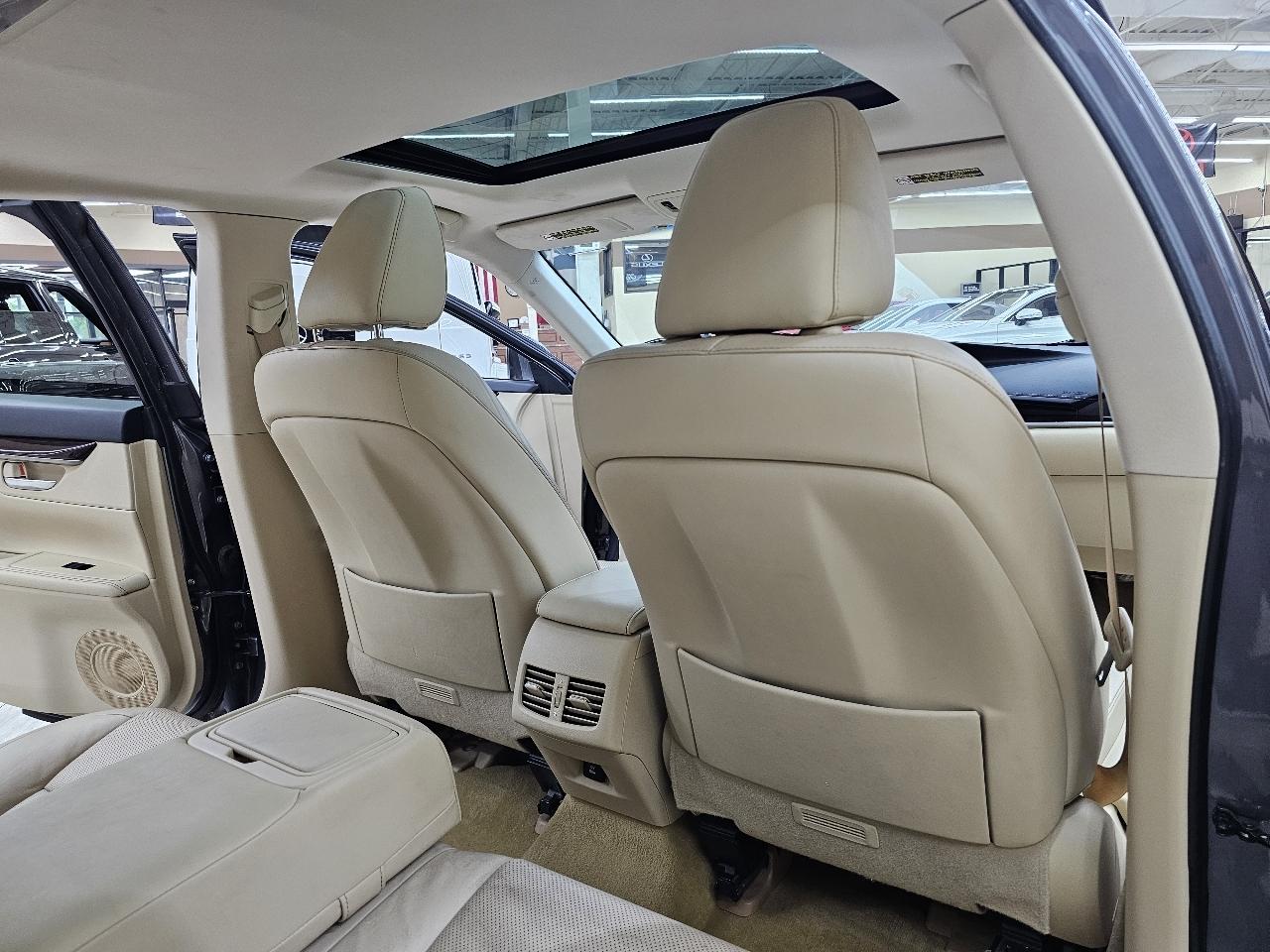 Lexus ES 350 Sedan 2014