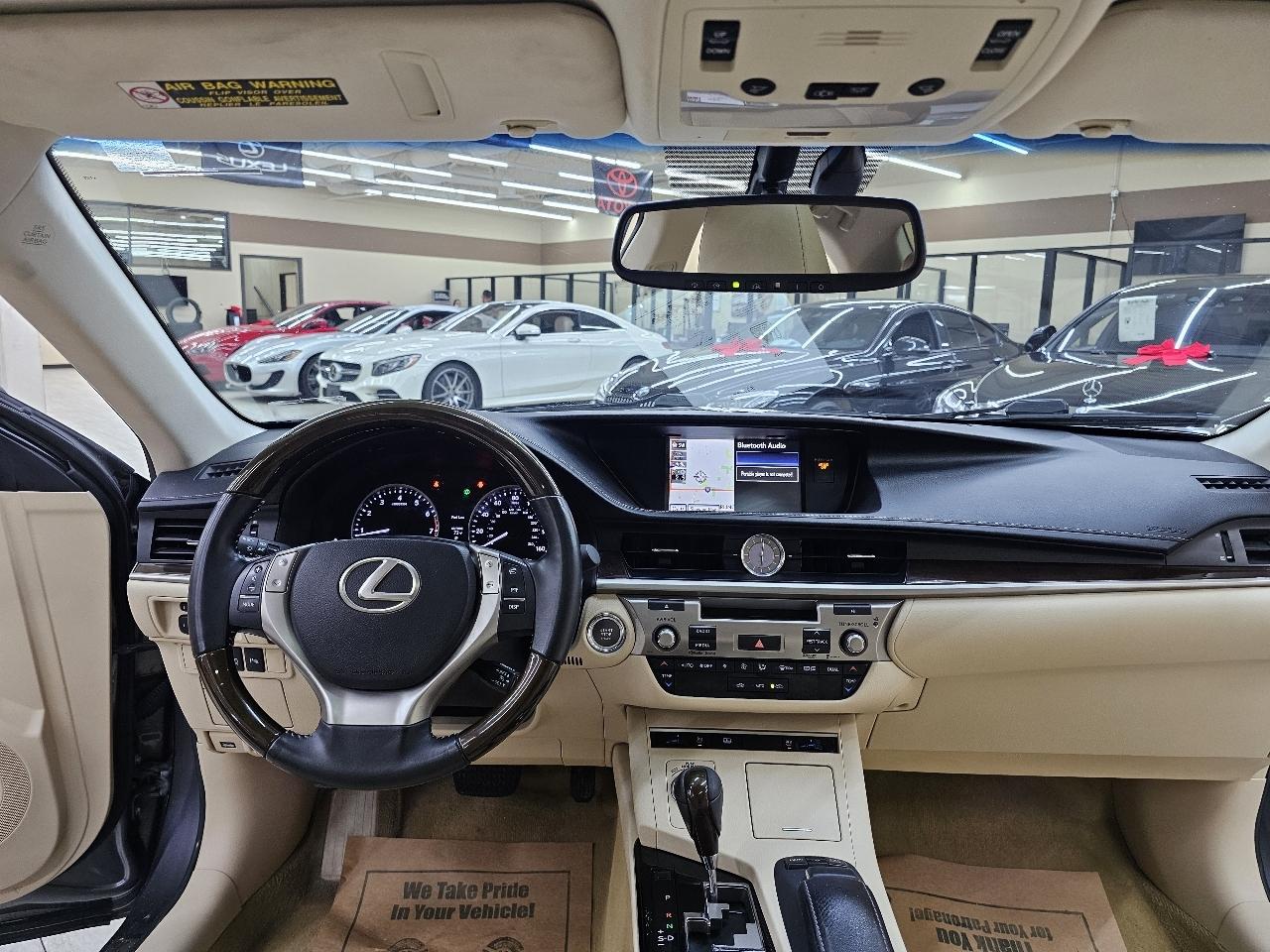 Lexus ES 350 Sedan 2014