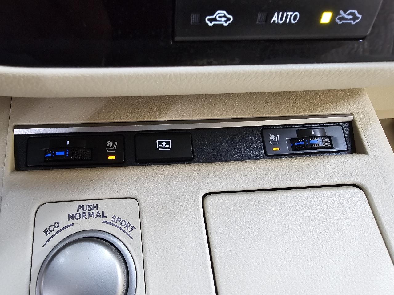 Lexus ES 350 Sedan 2014