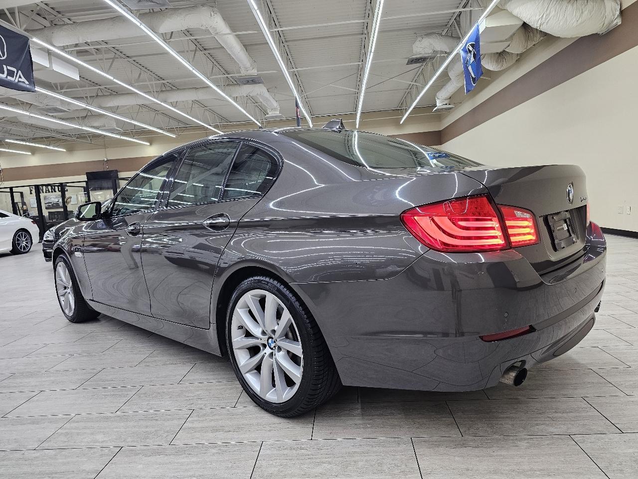 BMW 5-Series 535i 2011