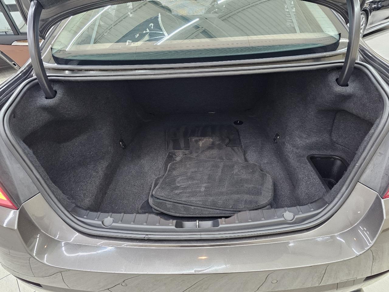 BMW 5-Series 535i 2011