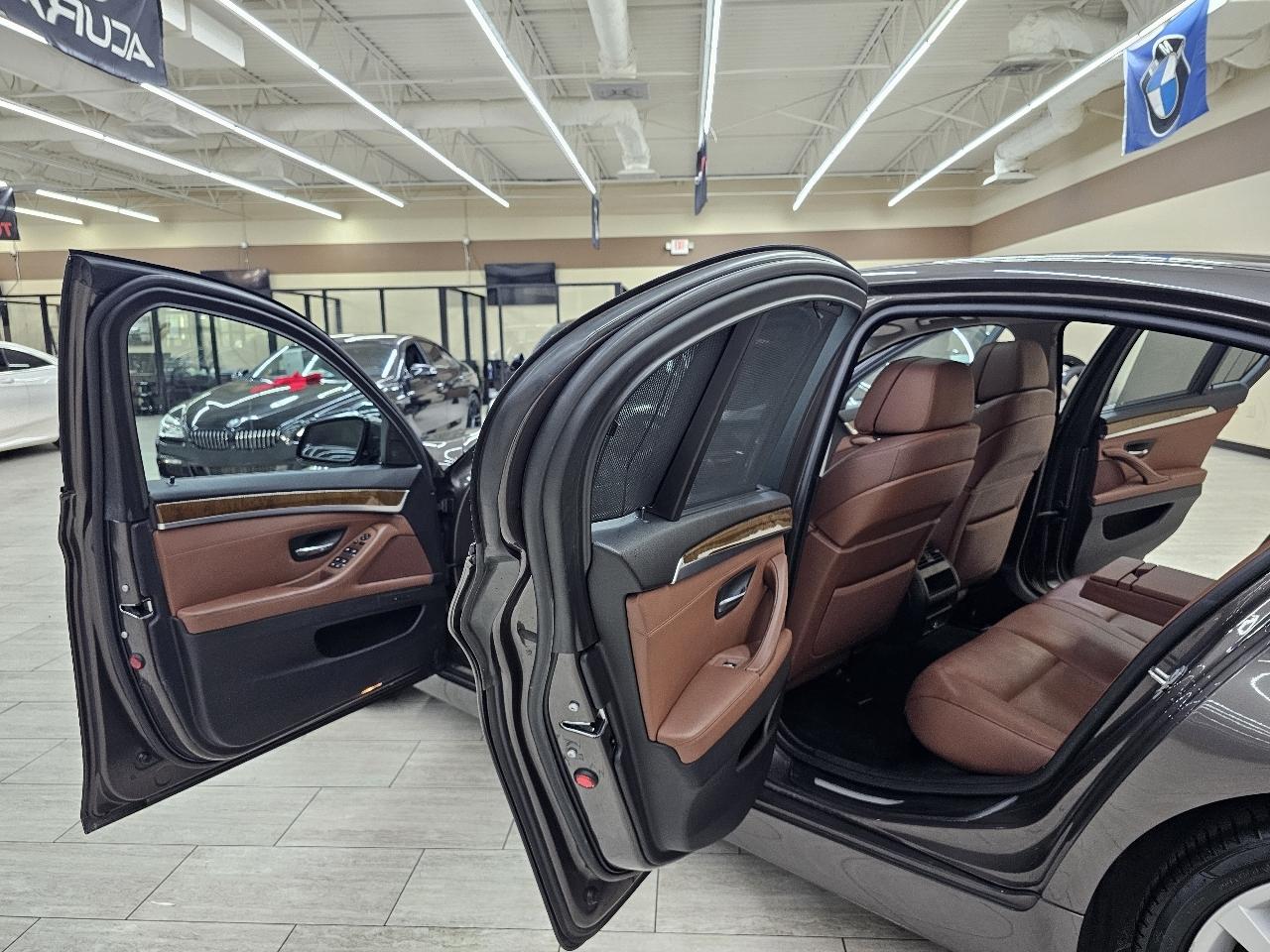 BMW 5-Series 535i 2011