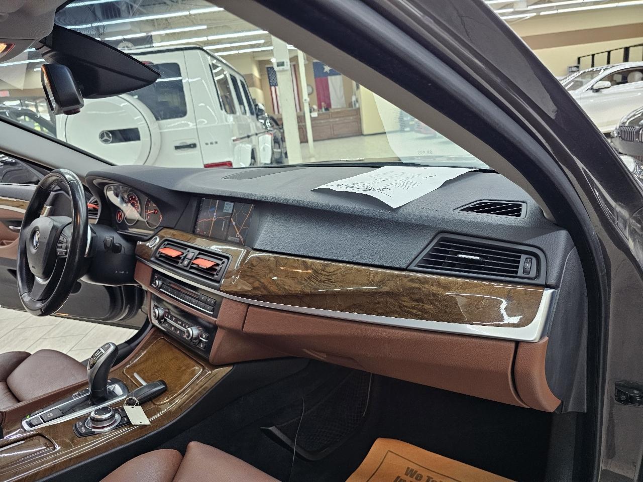 BMW 5-Series 535i 2011