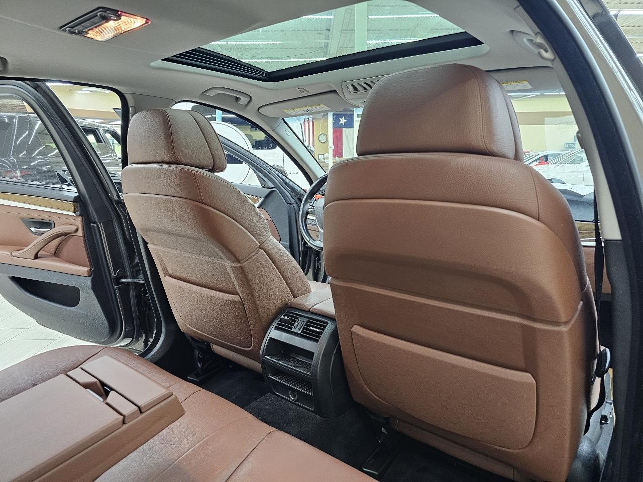 BMW 5-Series 535i 2011