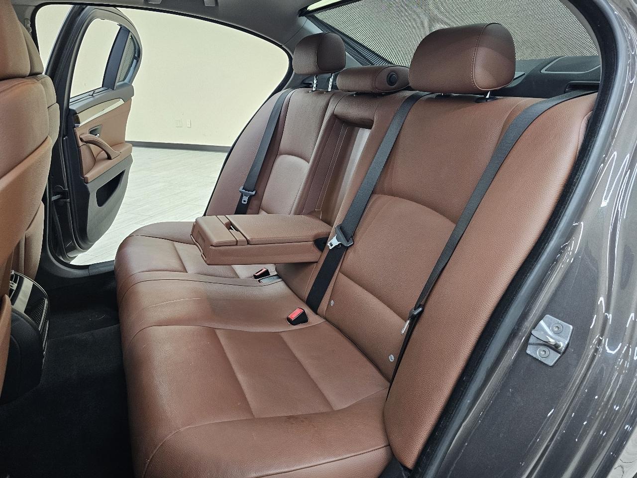 BMW 5-Series 535i 2011