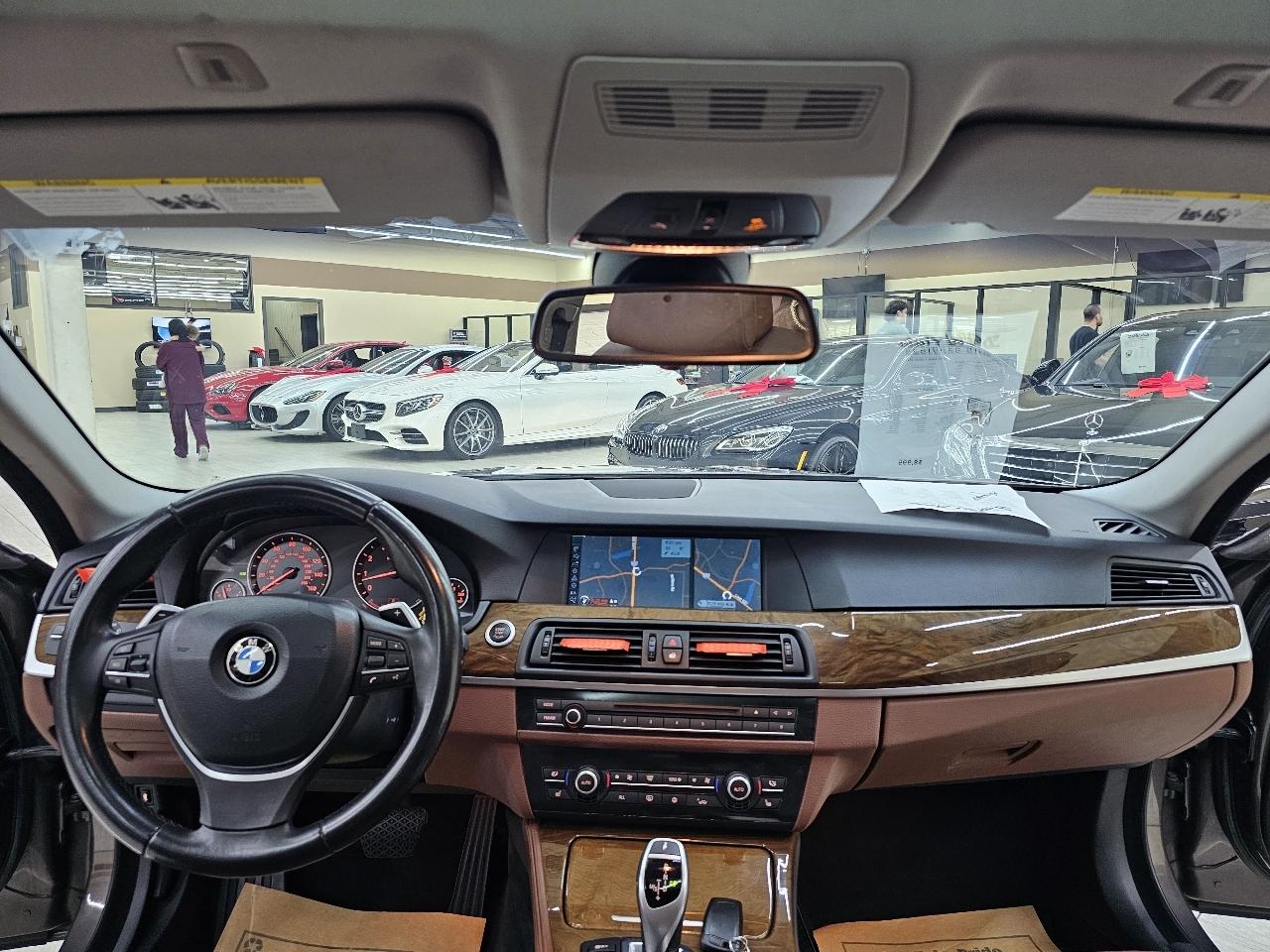 BMW 5-Series 535i 2011