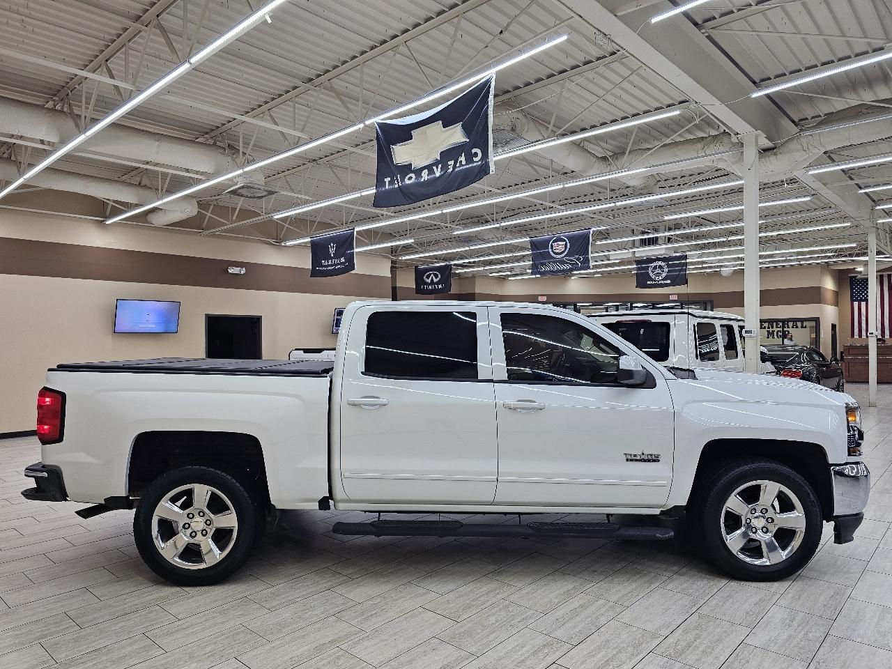 Chevrolet Silverado 1500 LT Crew Cab 2WD 2017