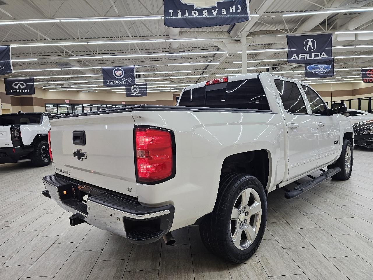 Chevrolet Silverado 1500 LT Crew Cab 2WD 2017