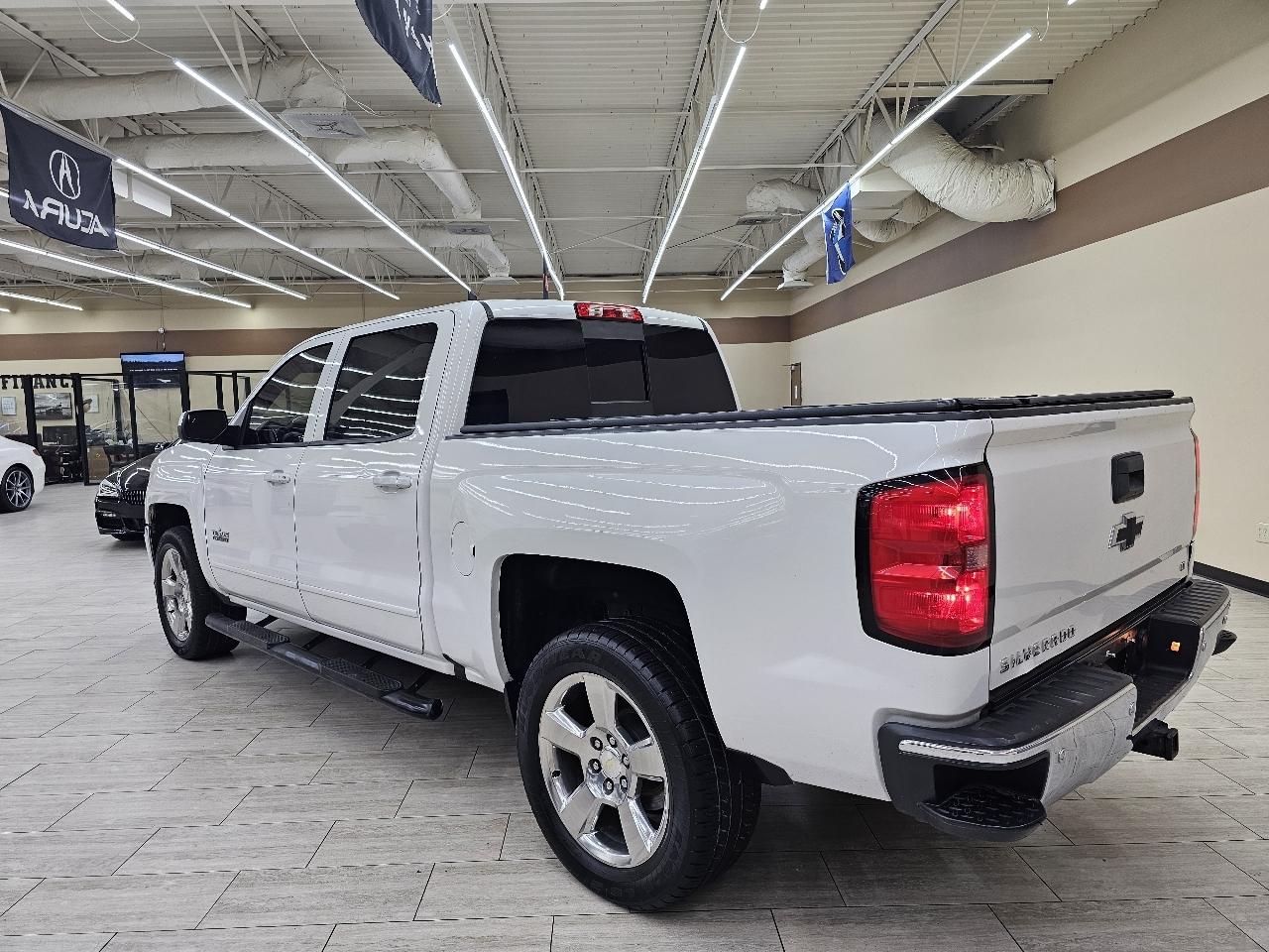 Chevrolet Silverado 1500 LT Crew Cab 2WD 2017