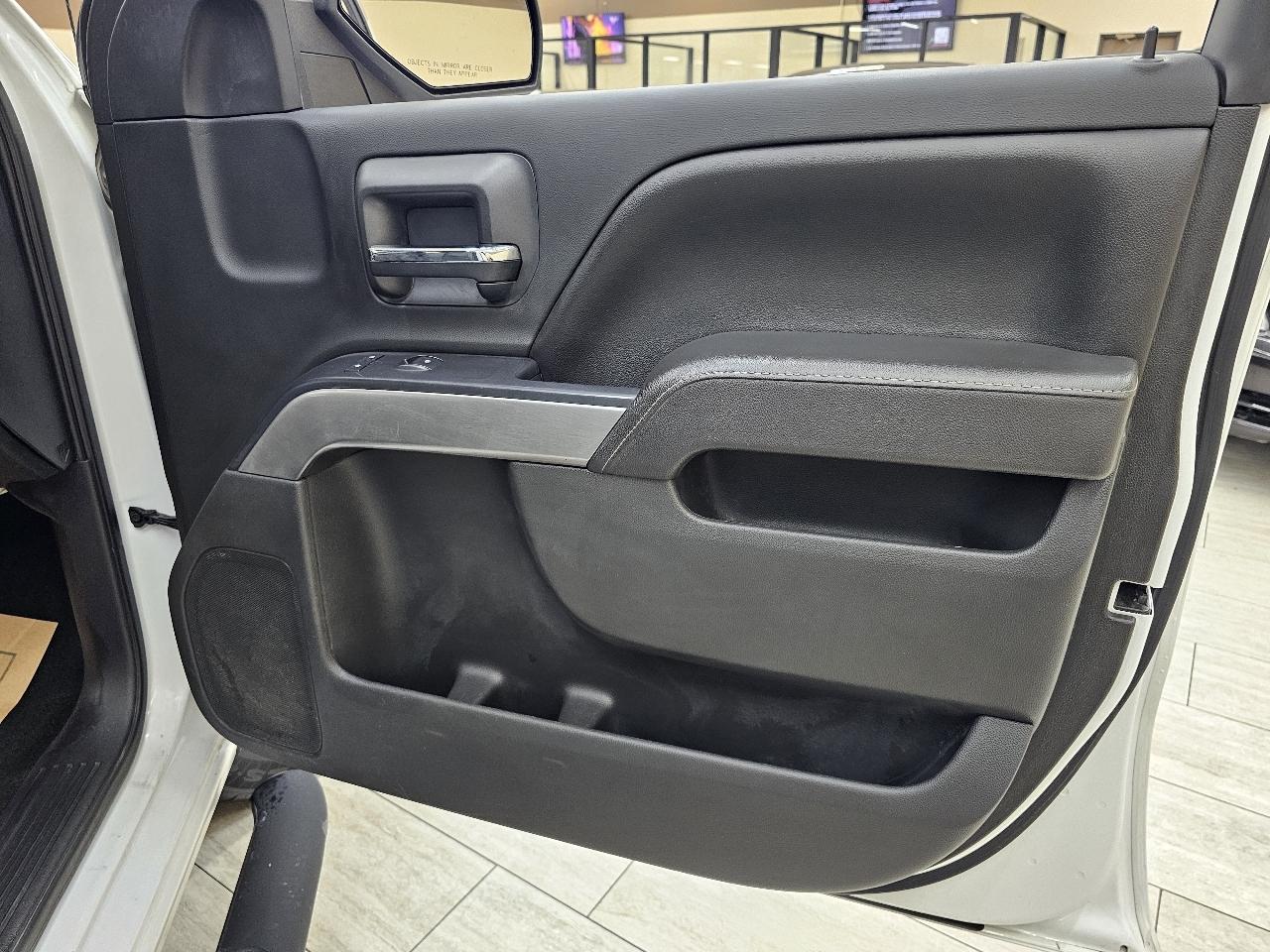 Chevrolet Silverado 1500 LT Crew Cab 2WD 2017