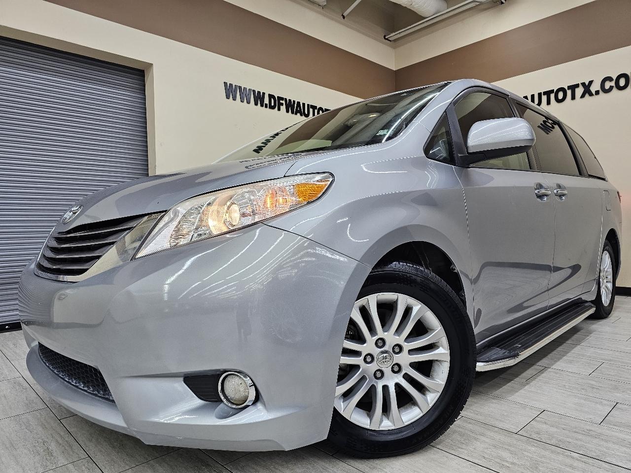 Toyota Sienna XLE FWD 8-Passenger V6 2015