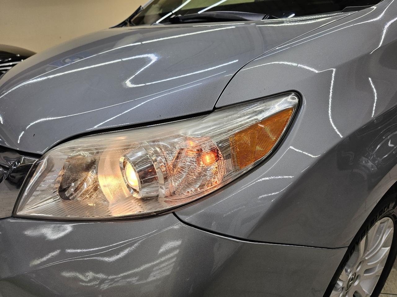 Toyota Sienna XLE FWD 8-Passenger V6 2015