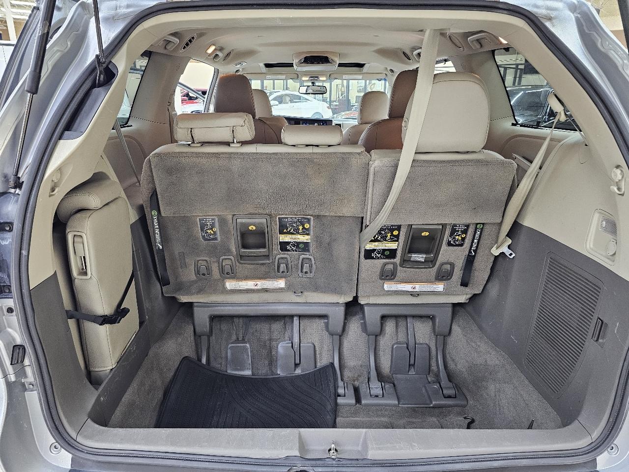 Toyota Sienna XLE FWD 8-Passenger V6 2015