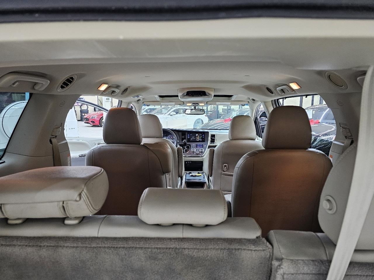 Toyota Sienna XLE FWD 8-Passenger V6 2015