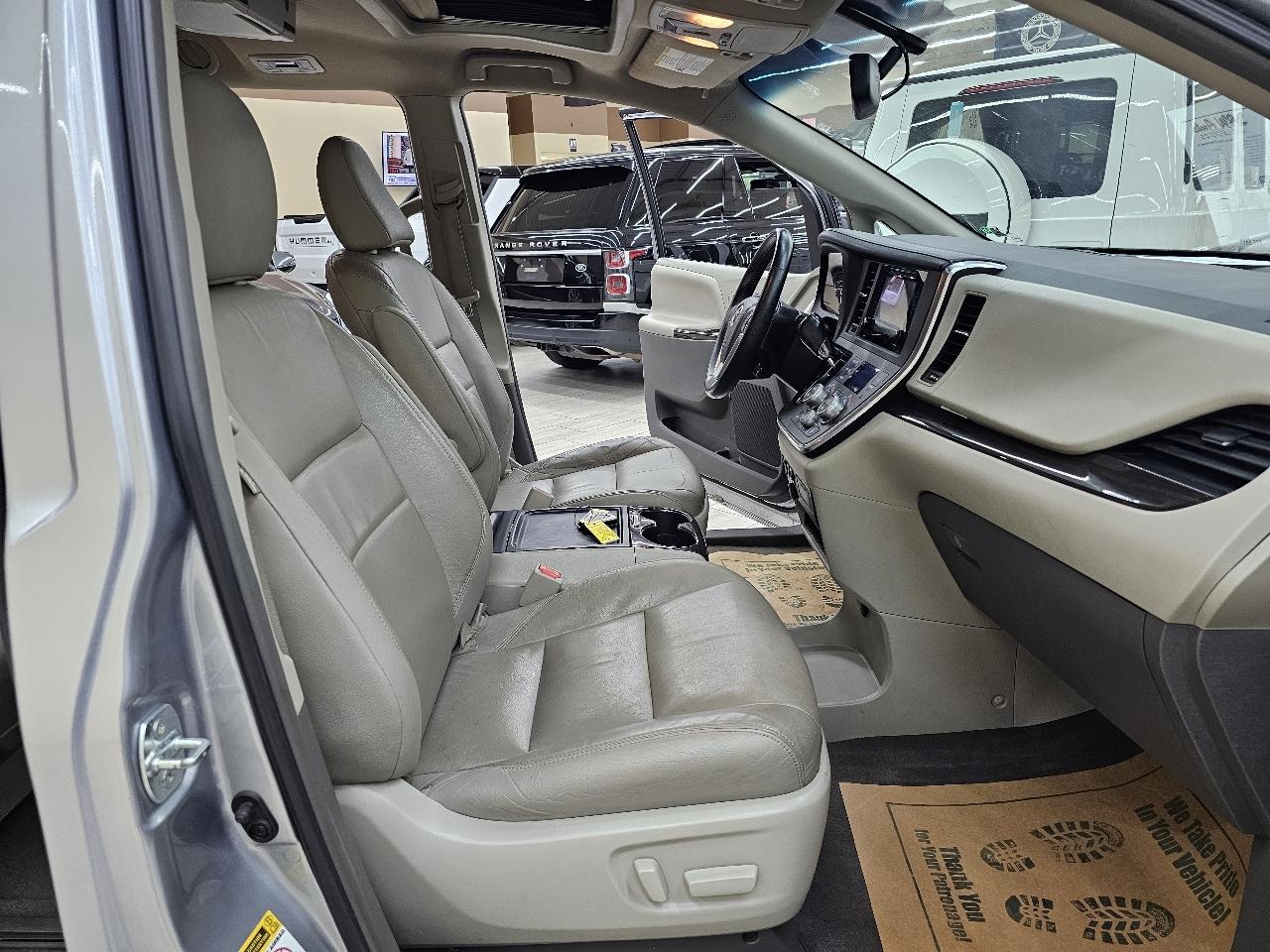 Toyota Sienna XLE FWD 8-Passenger V6 2015