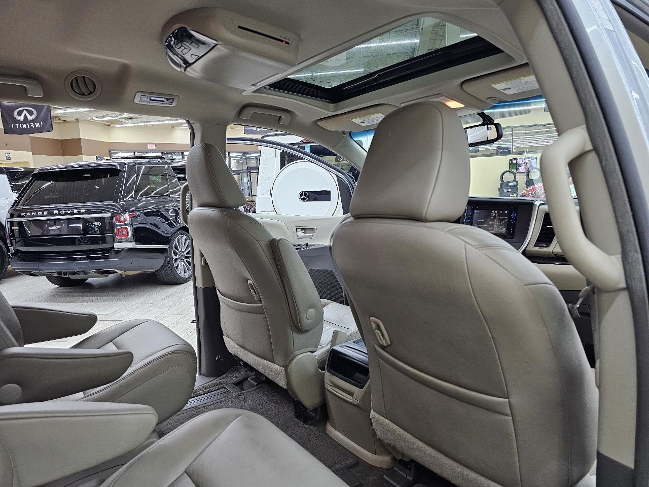 Toyota Sienna XLE FWD 8-Passenger V6 2015