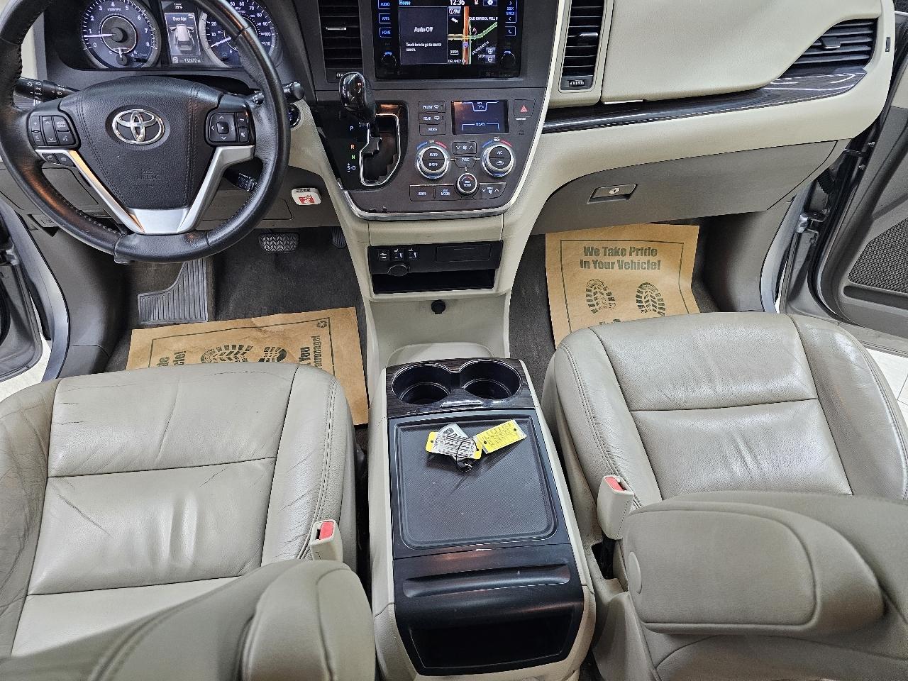 Toyota Sienna XLE FWD 8-Passenger V6 2015