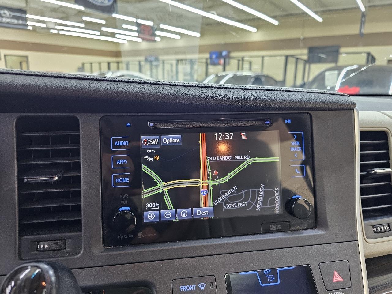 Toyota Sienna XLE FWD 8-Passenger V6 2015