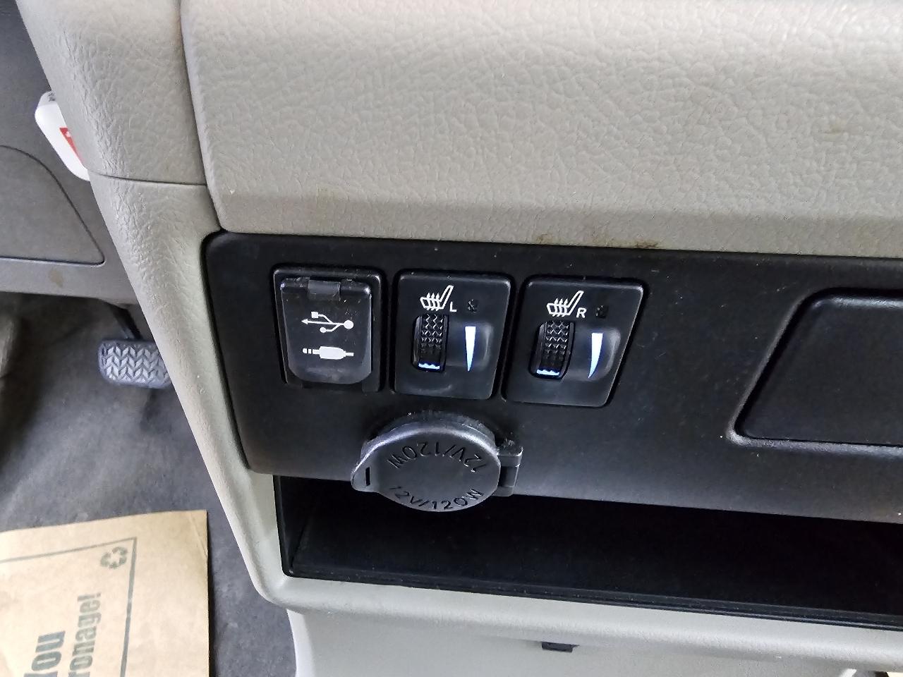 Toyota Sienna XLE FWD 8-Passenger V6 2015