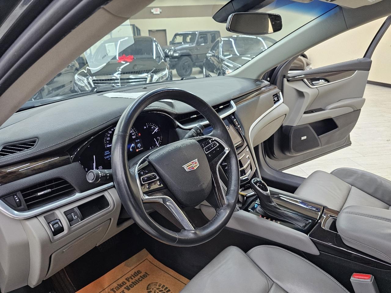 Cadillac XTS Luxury FWD 2017