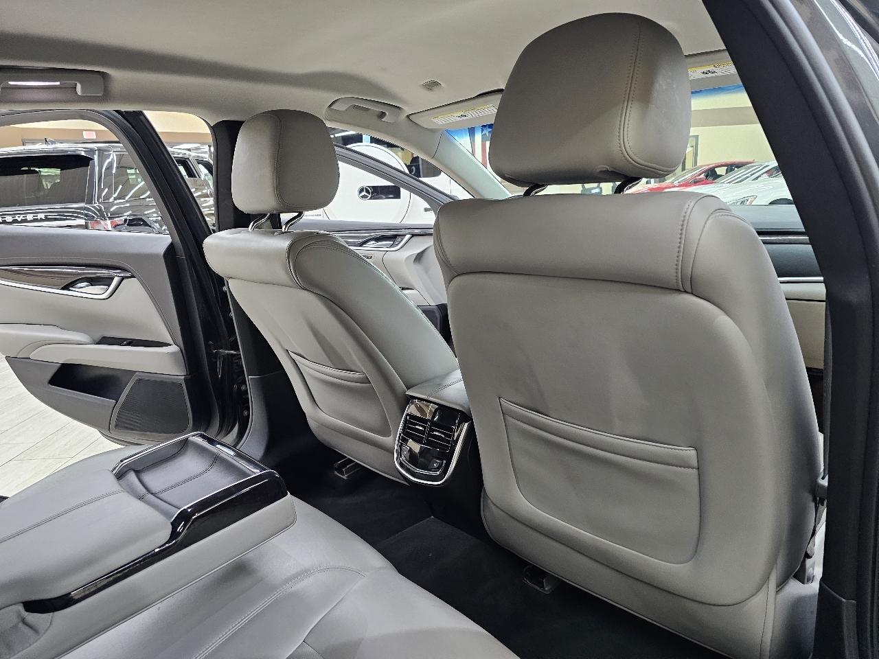 Cadillac XTS Luxury FWD 2017