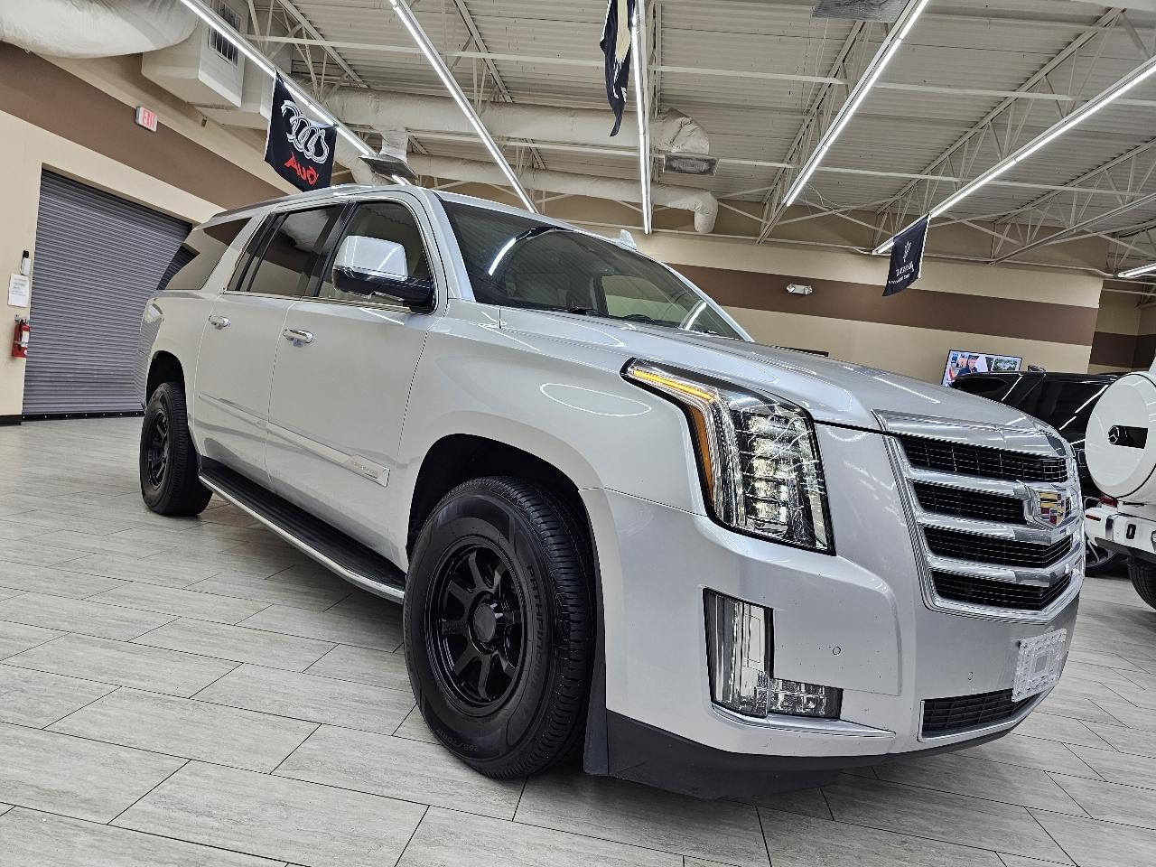 Cadillac Escalade ESV Luxury 4WD 2015