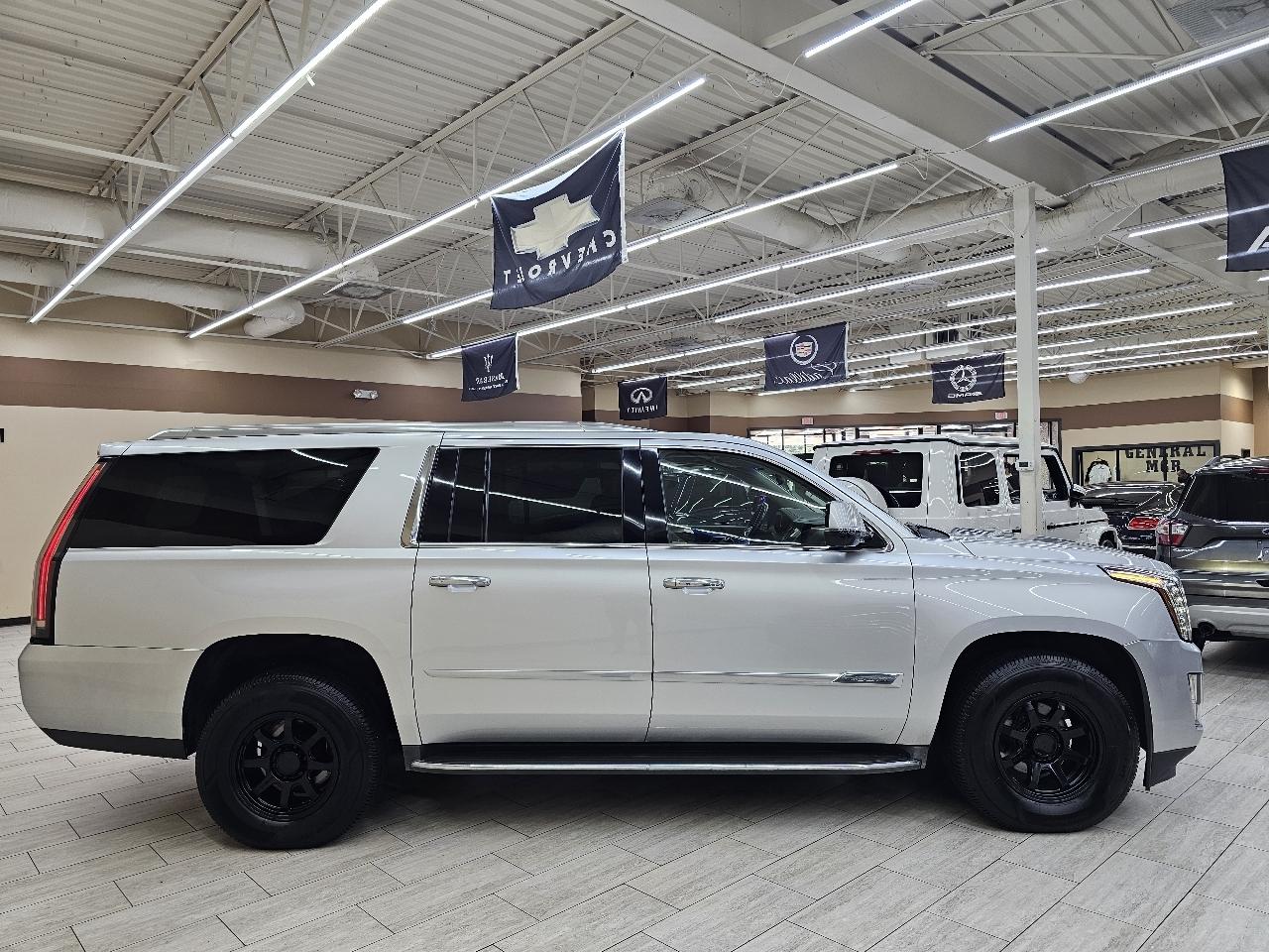 Cadillac Escalade ESV Luxury 4WD 2015