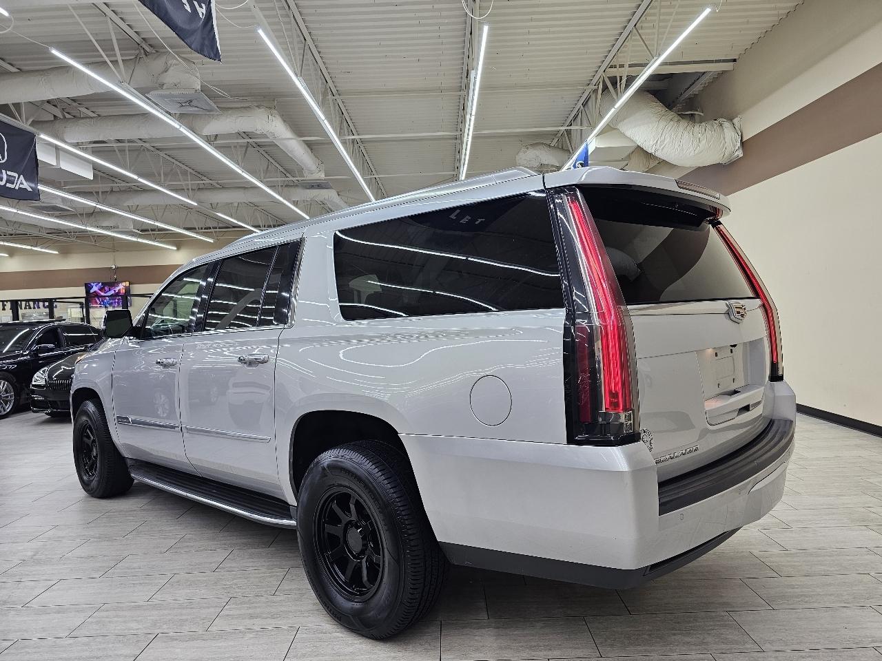 Cadillac Escalade ESV Luxury 4WD 2015