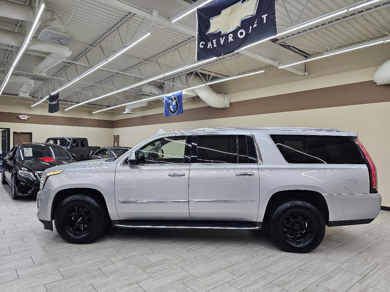 Cadillac Escalade ESV Luxury 4WD 2015
